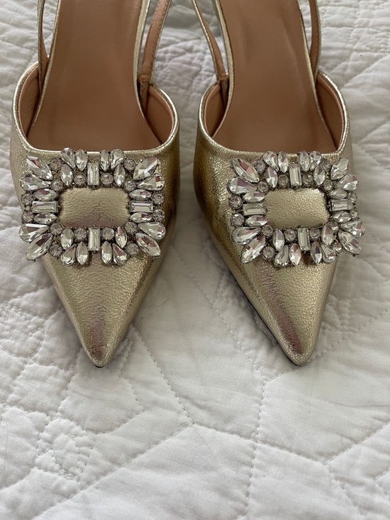 Gold Embellished Pointed-Toe Slingback Pumps size 9 - Picture 7 of 9